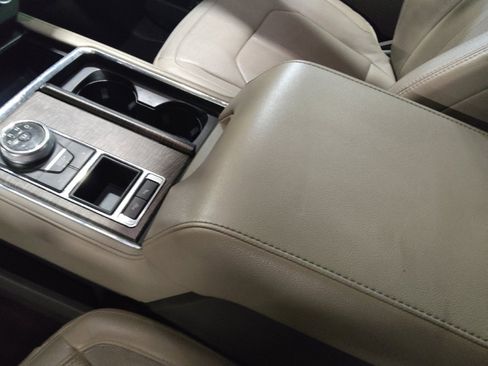 Used 2019 Ford Expedition Limited w/ Equipment Group 302A RWD image 26