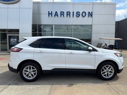 Used 2024 Ford Edge SEL w/ Convenience Package AWD/4WD image 4