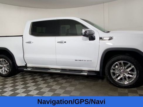 Certified 2022 GMC Sierra 1500 SLT w/ SLT Premium Package image 3