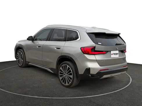 Used 2023 BMW X1 xDrive28i w/ Premium Package image 3
