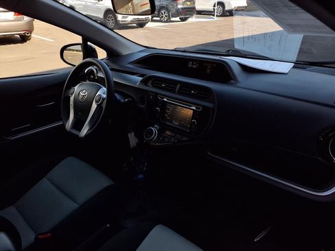 Used 2015 Toyota Prius C Two image 22