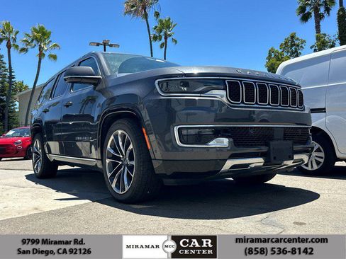 Used 2022 Jeep Wagoneer Series III w/ Premium Group I AWD/4WD image 1