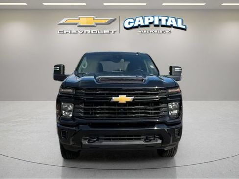 Used 2024 Chevrolet Silverado 2500 Custom w/ Custom Value Package AWD/4WD image 9