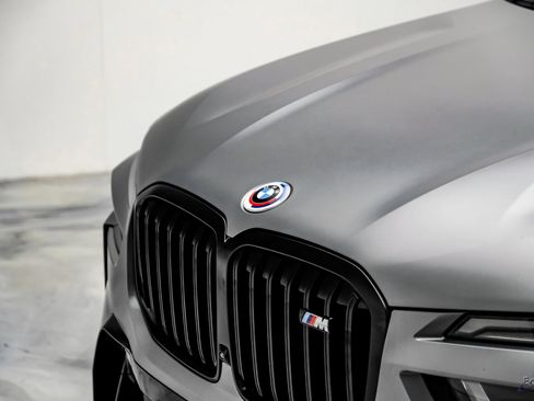 Used 2023 BMW X7 M60i w/ Executive Package image 27