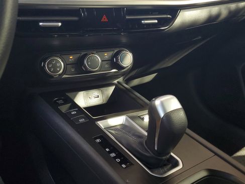 Certified 2025 Nissan Kicks S image 26