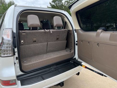 Used 2018 Lexus GX 460 w/ Navigation Package AWD/4WD image 48