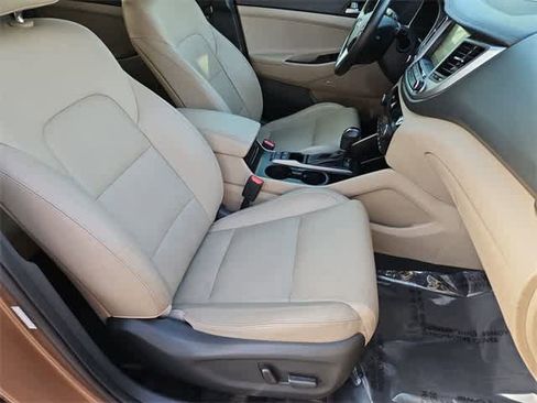 Used 2017 Hyundai Tucson Limited w/ Limited Ultimate Package 03 image 23