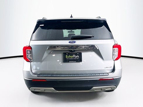 Used 2023 Ford Explorer XLT w/ Equipment Group 202A AWD/4WD image 7