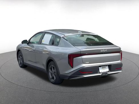 Used 2025 Kia K4 FWD image 11