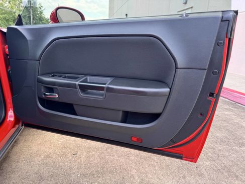 Used 2009 Dodge Challenger R/T w/ Sound Group image 14