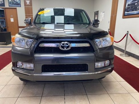Used 2011 Toyota 4Runner Limited image 8