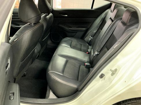 Used 2021 Nissan Altima 2.5 SR w/ SR Premium Package image 23