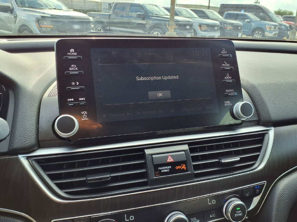 Used 2018 Honda Accord Touring image 21