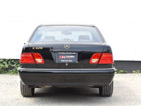 Used 1996 Mercedes-Benz E 320 Sedan image 4