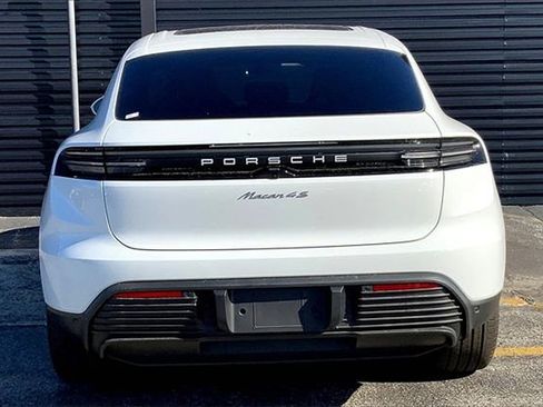 New 2025 Porsche Macan 4S Electric image 9