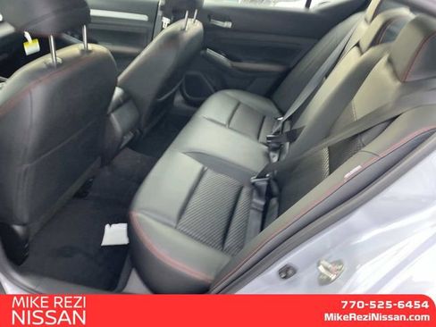 New 2025 Nissan Altima 2.5 SR image 8