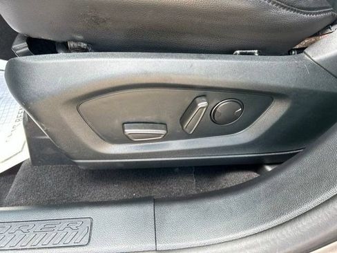 Used 2021 Ford Explorer XLT w/ Equipment Group 202A AWD/4WD image 14