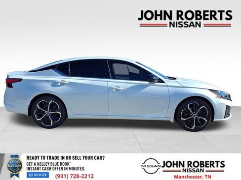 Used 2023 Nissan Altima 2.5 SR image 26