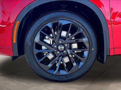 New 2026 Nissan Rogue Platinum AWD/4WD image 13