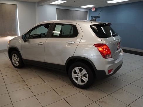 Used 2020 Chevrolet Trax LS AWD/4WD image 12