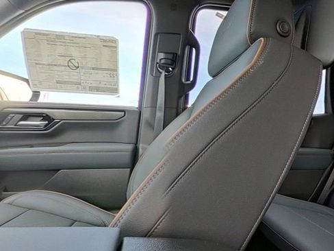 New 2026 GMC Yukon AT4 w/ AT4 Premium Plus Package AWD/4WD image 29