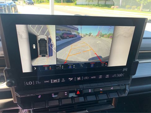 Used 2024 GMC Hummer EV 2X w/ Extreme Off-Road Package AWD/4WD image 18
