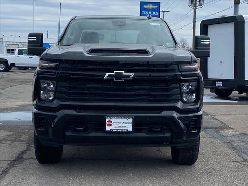 New 2026 Chevrolet Silverado 2500 Custom w/ Custom Value Package image 9