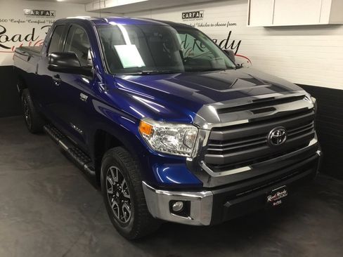 Used 2015 Toyota Tundra SR5 image 2