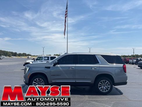 Used 2026 GMC Yukon Denali w/ Sun & Power Step Package AWD/4WD image 1