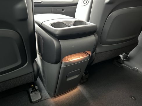 Certified 2024 Kia EV9 Land image 18