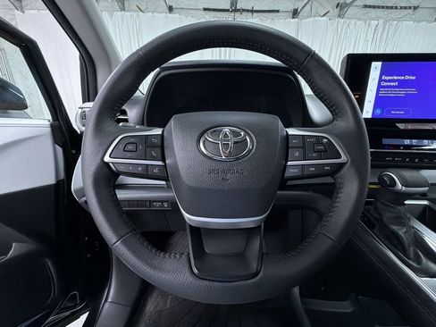 Certified 2025 Toyota Sienna XLE w/ XLE Plus Package AWD/4WD image 28