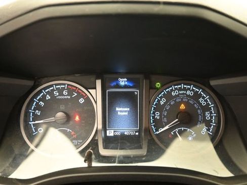 Used 2023 Toyota Tacoma TRD Sport w/ Technology Package AWD/4WD image 17