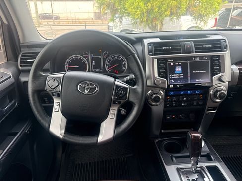 Used 2024 Toyota 4Runner Limited AWD/4WD image 9