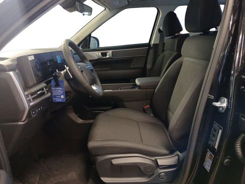 New 2026 Hyundai Santa Fe SE FWD image 9