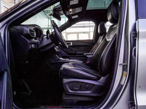 Used 2022 Ford Explorer ST image 17