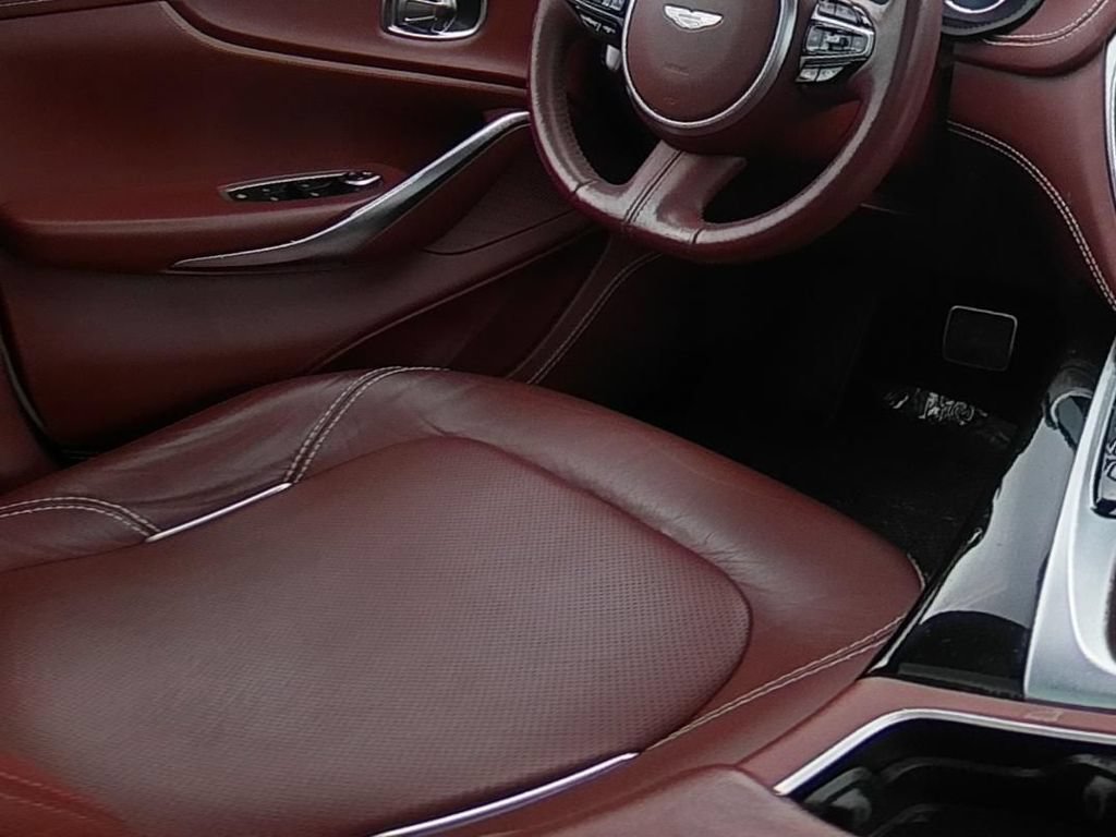Used 2021 Aston Martin DBX AWD/4WD image 26