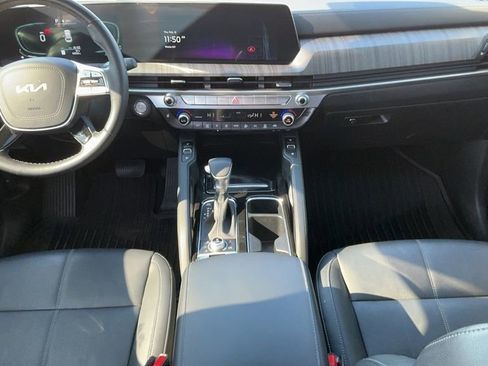 Used 2024 Kia Telluride EX w/ EX Captain's Chair Package image 16