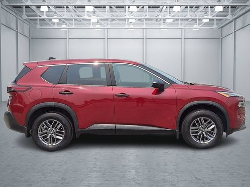 Used 2023 Nissan Rogue S AWD/4WD image 9