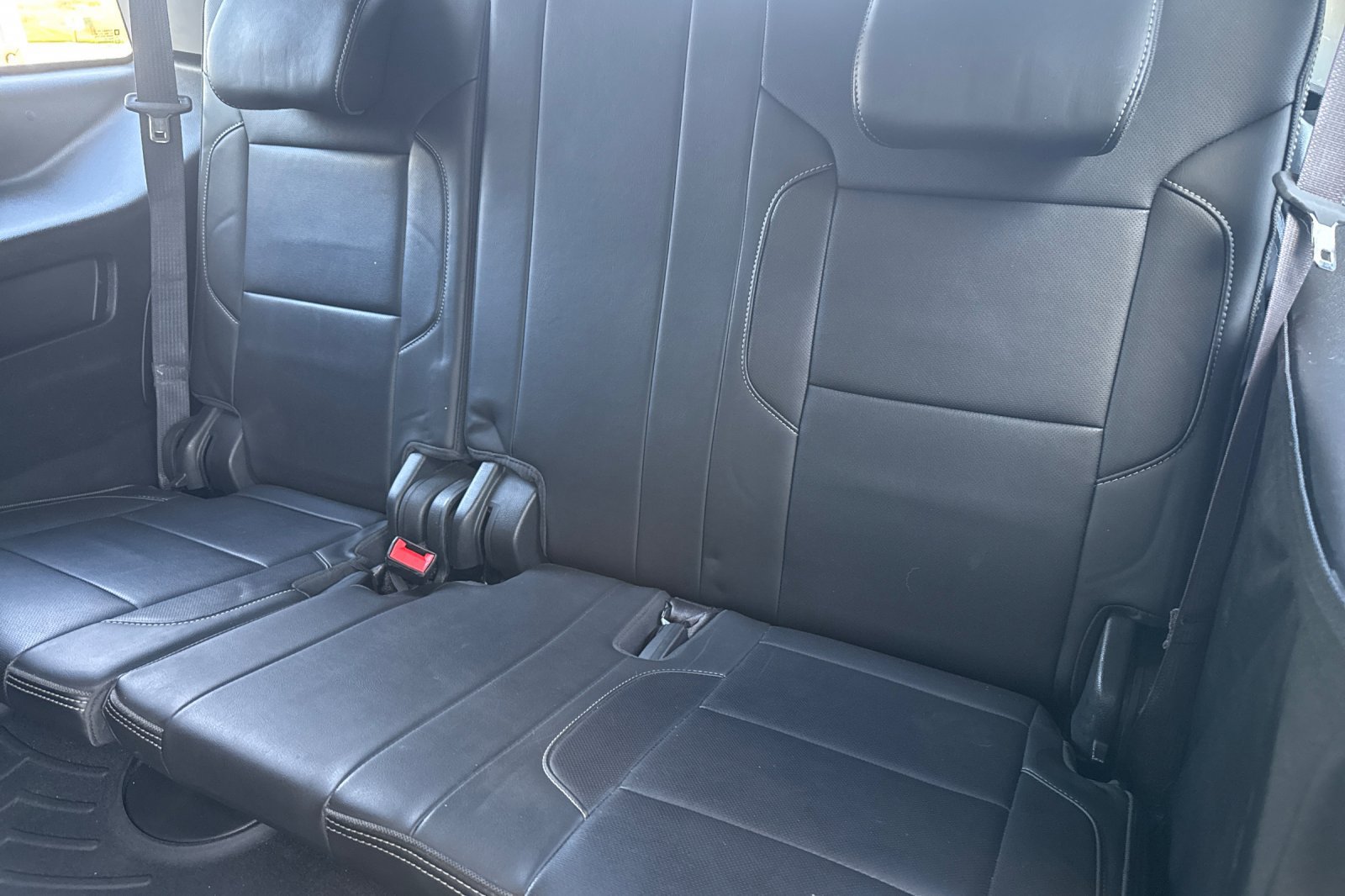 Used 2017 GMC Yukon Denali w/ Open Road Package AWD/4WD image 17