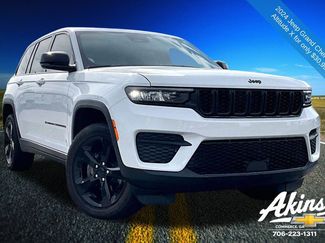 Used 2024 Jeep Grand Cherokee Altitude video 3