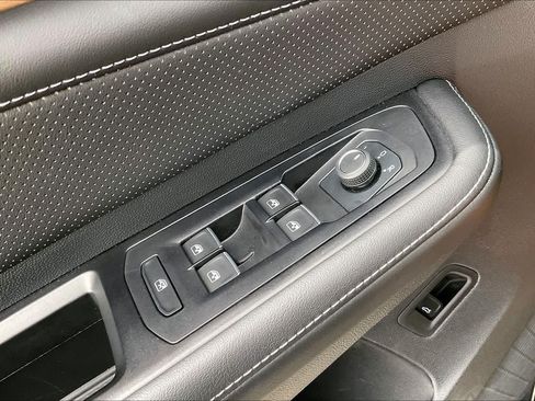 Used 2024 Volkswagen Atlas SE FWD image 15