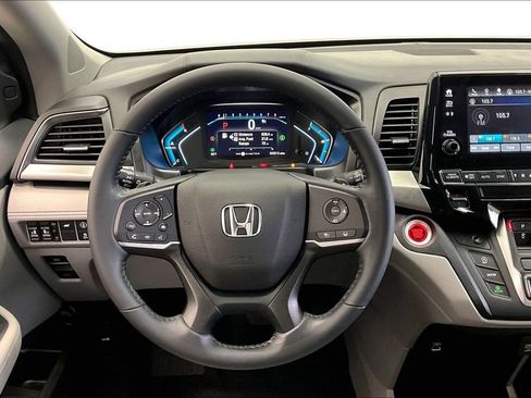 Used 2023 Honda Odyssey EX-L image 5