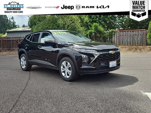 Used 2024 Chevrolet Trax LS FWD image 9