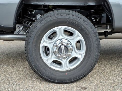 New 2026 Ford F350 XLT w/ FX4 Off-Road Package AWD/4WD image 11