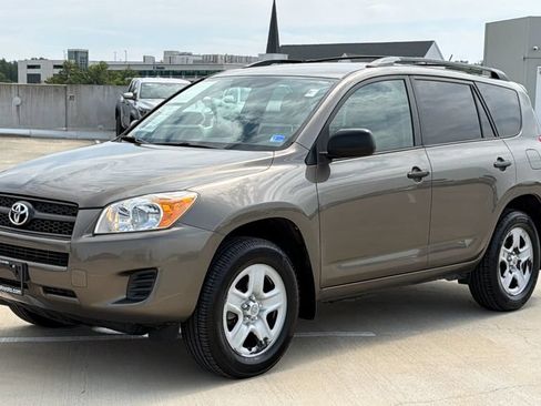 Used 2011 Toyota RAV4 4WD w/ Preferred Premium Pkg image 2