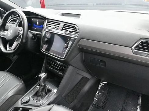 Used 2022 Volkswagen Tiguan SE R-Line AWD/4WD image 14