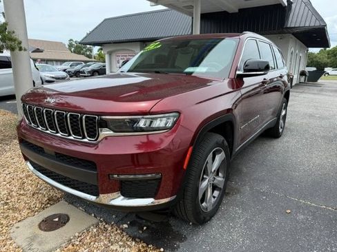 Used 2022 Jeep Grand Cherokee L Limited RWD image 3