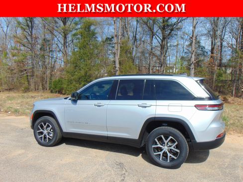 New 2025 Jeep Grand Cherokee Limited image 5