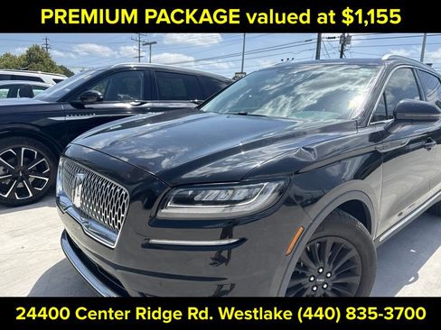 Used 2023 Lincoln Nautilus AWD w/ Premium Package image 3