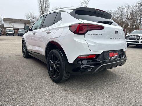 Used 2024 Buick Encore GX Sport Touring image 9